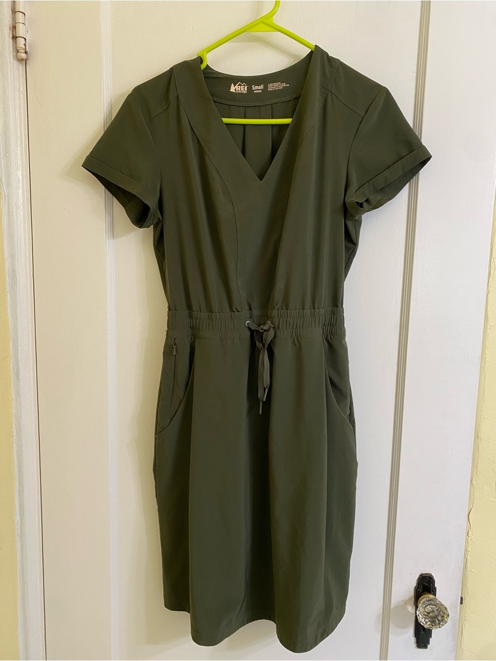 REI Olive Short-Sleeve V-Neck Drawstring Waist Dress